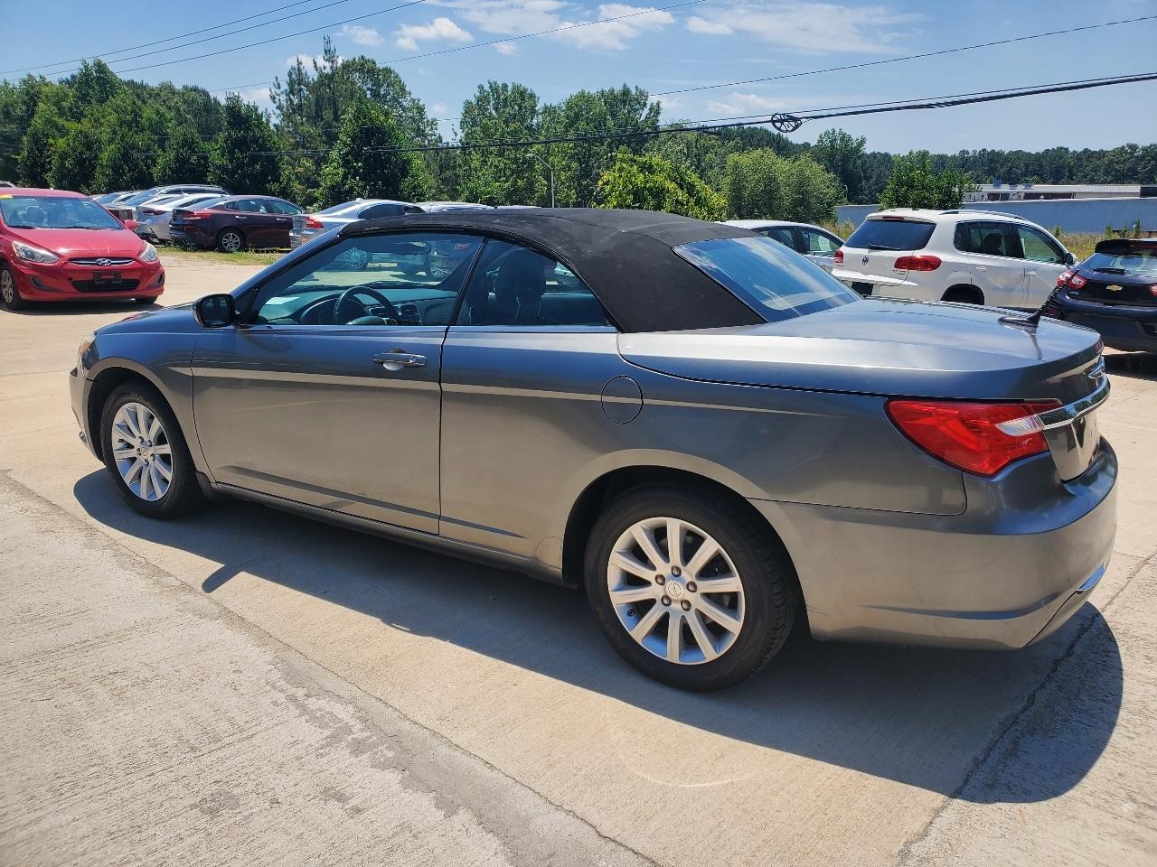 Chrysler 200 Touring Convertible 2012