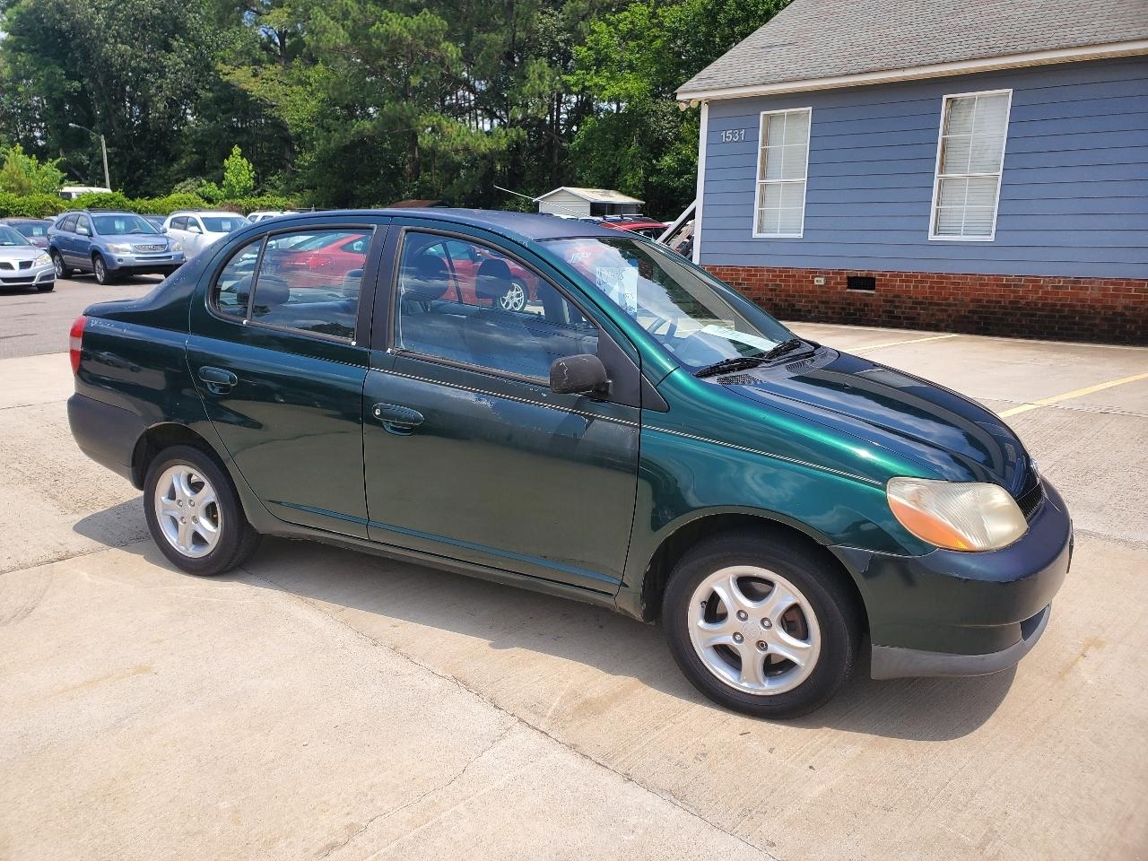 Toyota ECHO 4-Door Sedan 2002