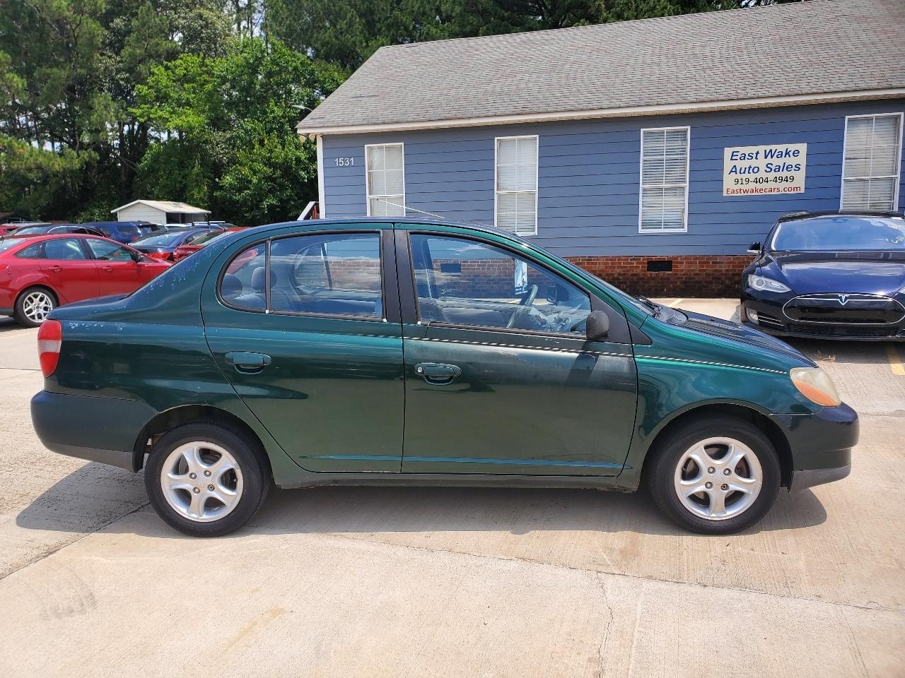 Toyota ECHO 4-Door Sedan 2002