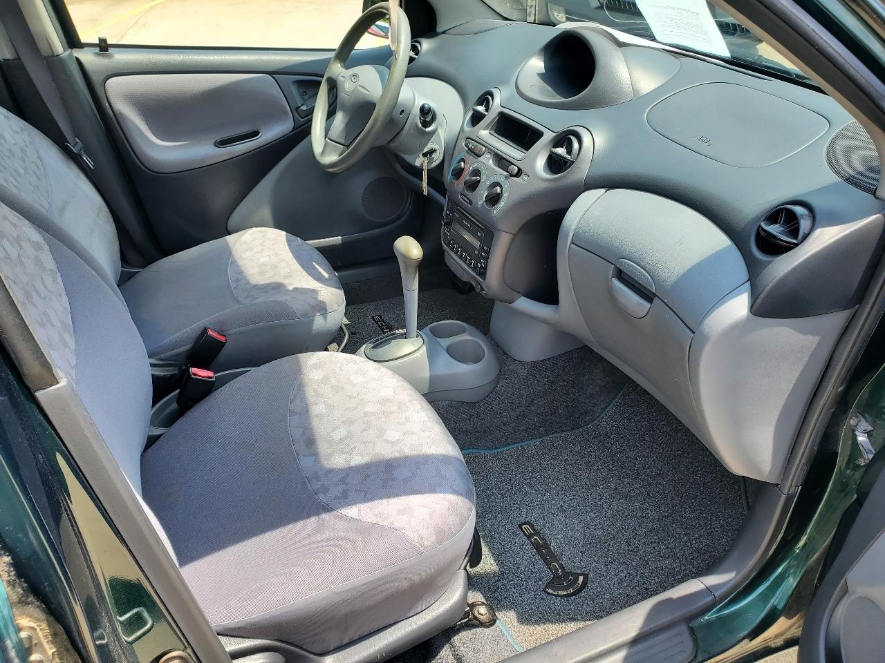 Toyota ECHO 4-Door Sedan 2002