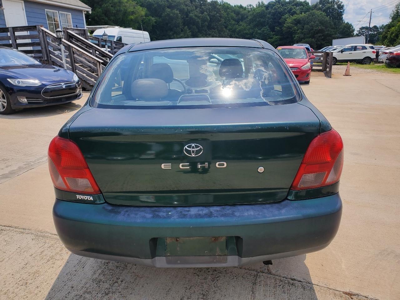 Toyota ECHO 4-Door Sedan 2002