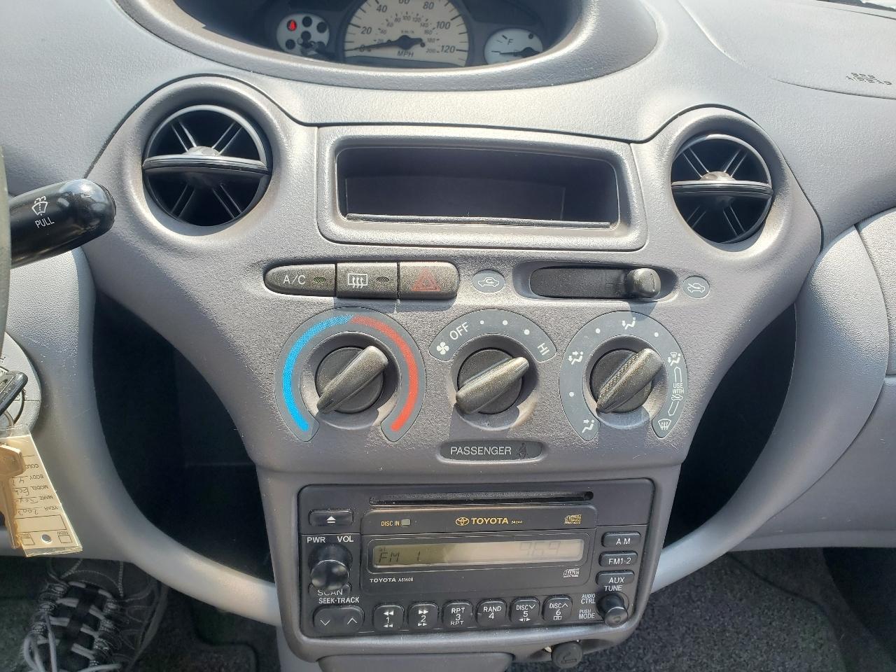 Toyota ECHO 4-Door Sedan 2002