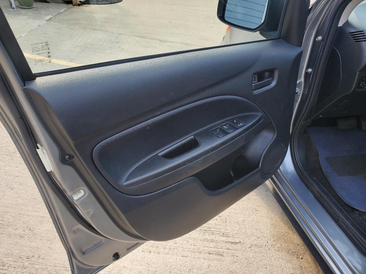 Mitsubishi Mirage ES 4D Hatchback 2020