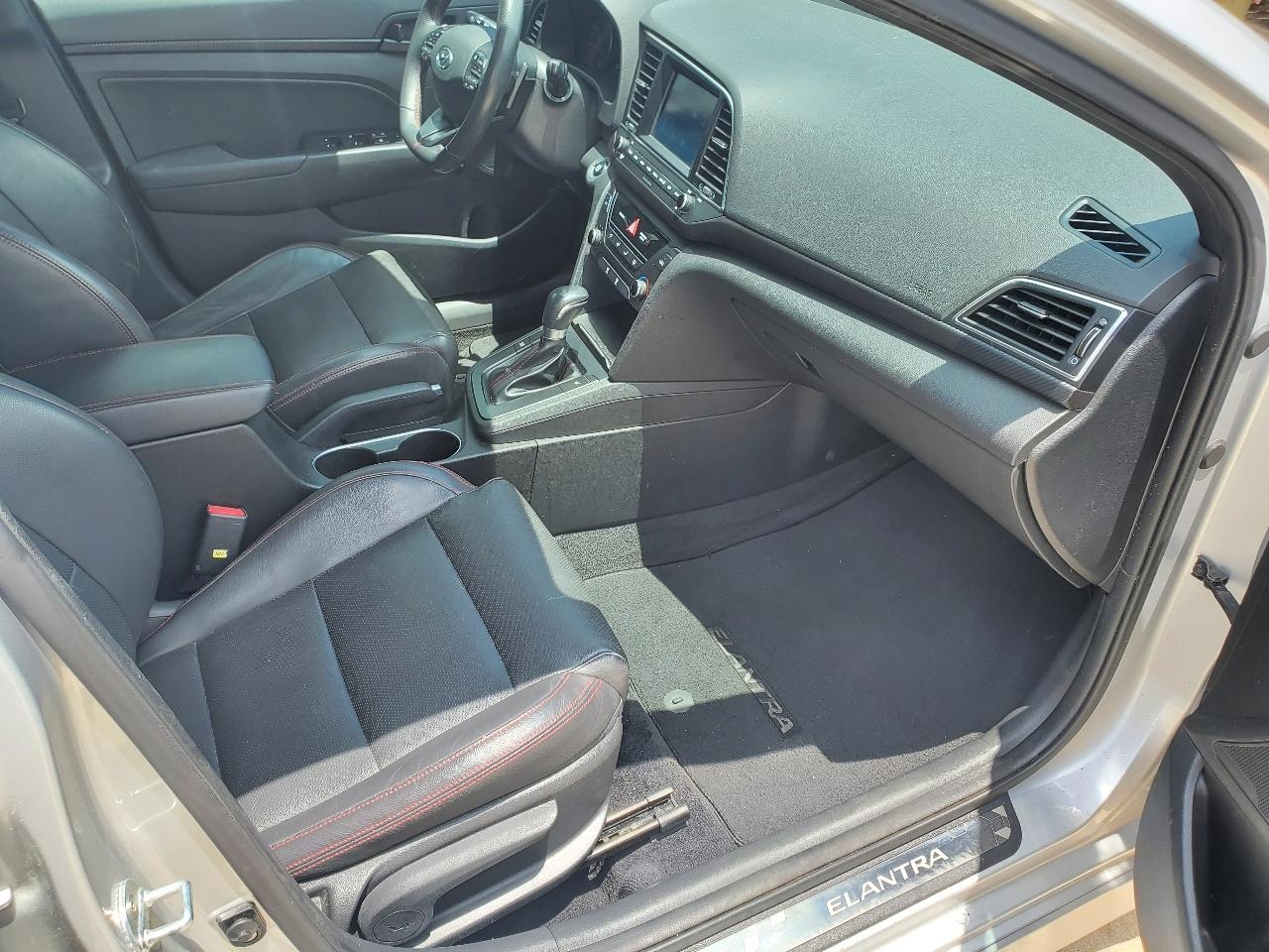 Hyundai Elantra Limited 4D Sedan at 2018