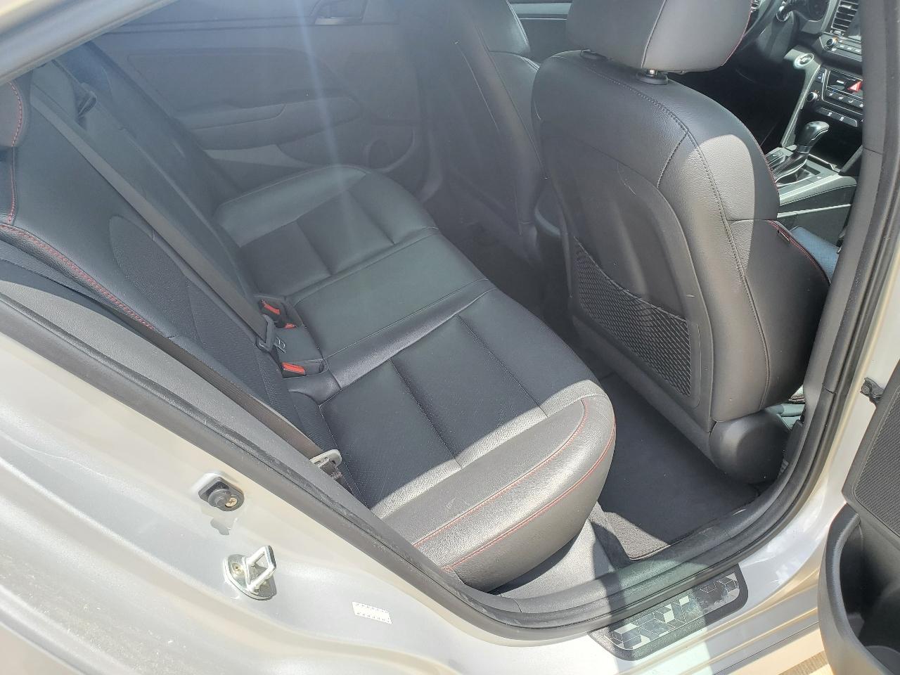 Hyundai Elantra Limited 4D Sedan at 2018