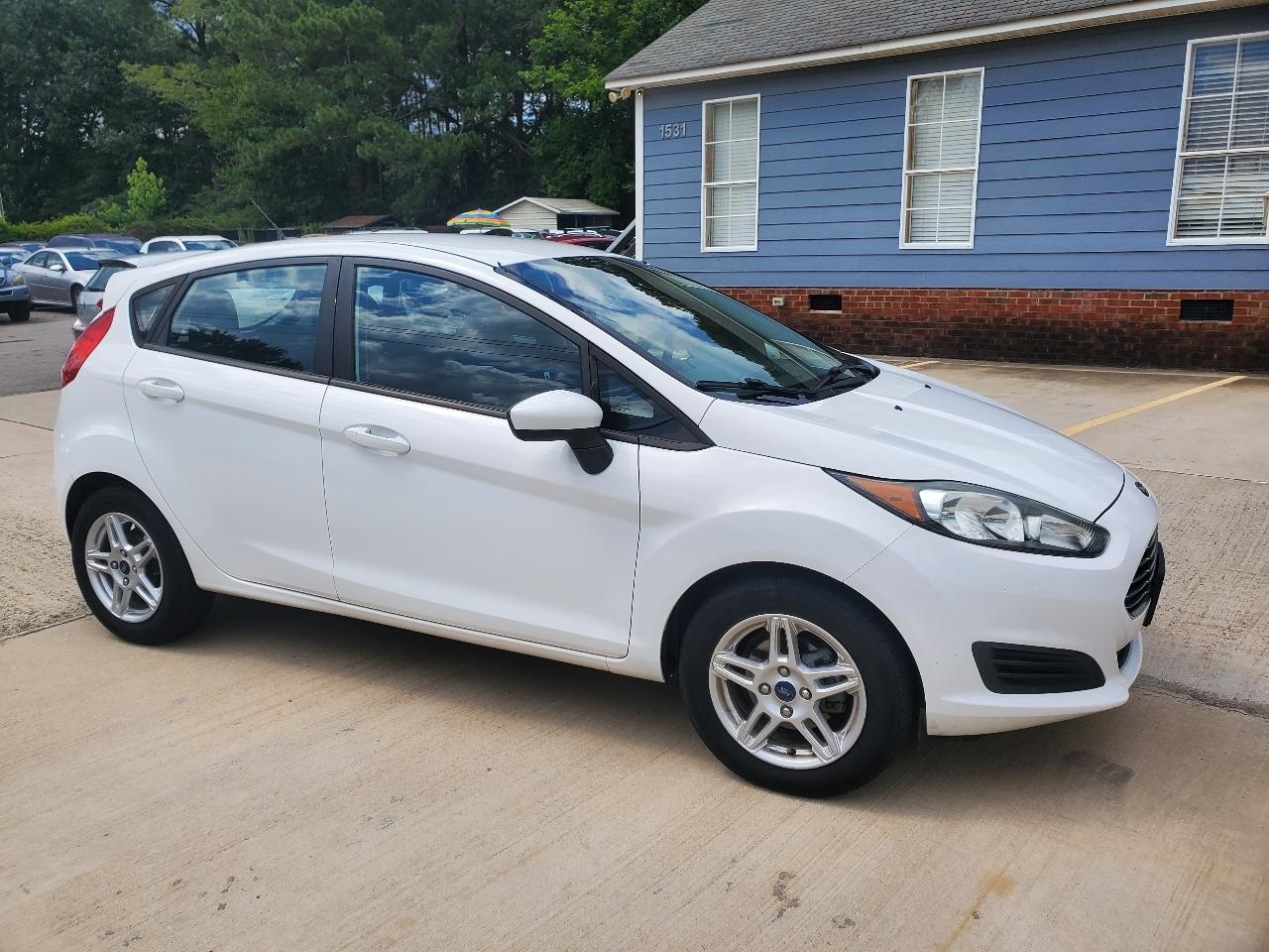 Ford Fiesta SE Hatchback 2017