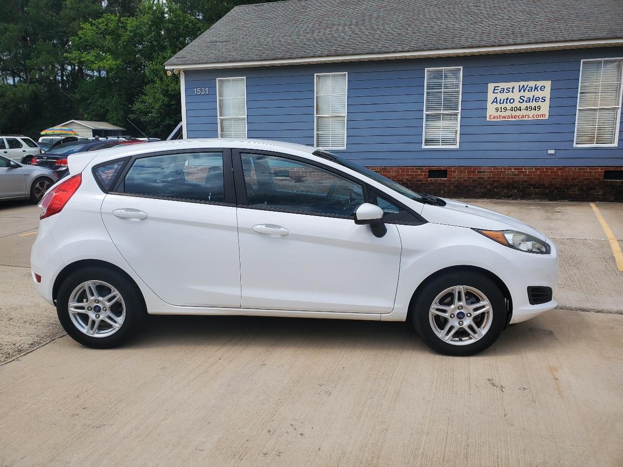 Ford Fiesta SE Hatchback 2017