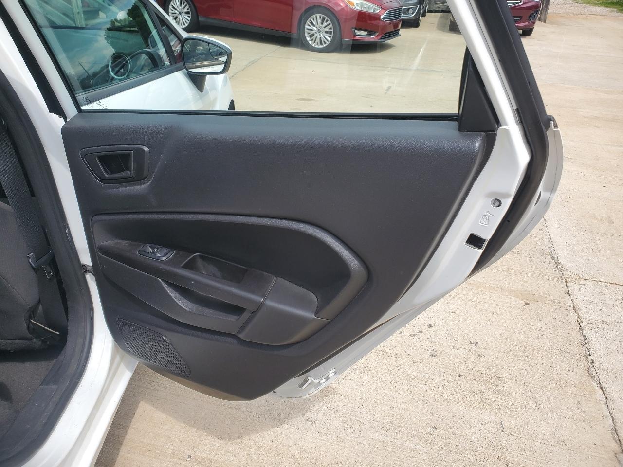 Ford Fiesta SE Hatchback 2017