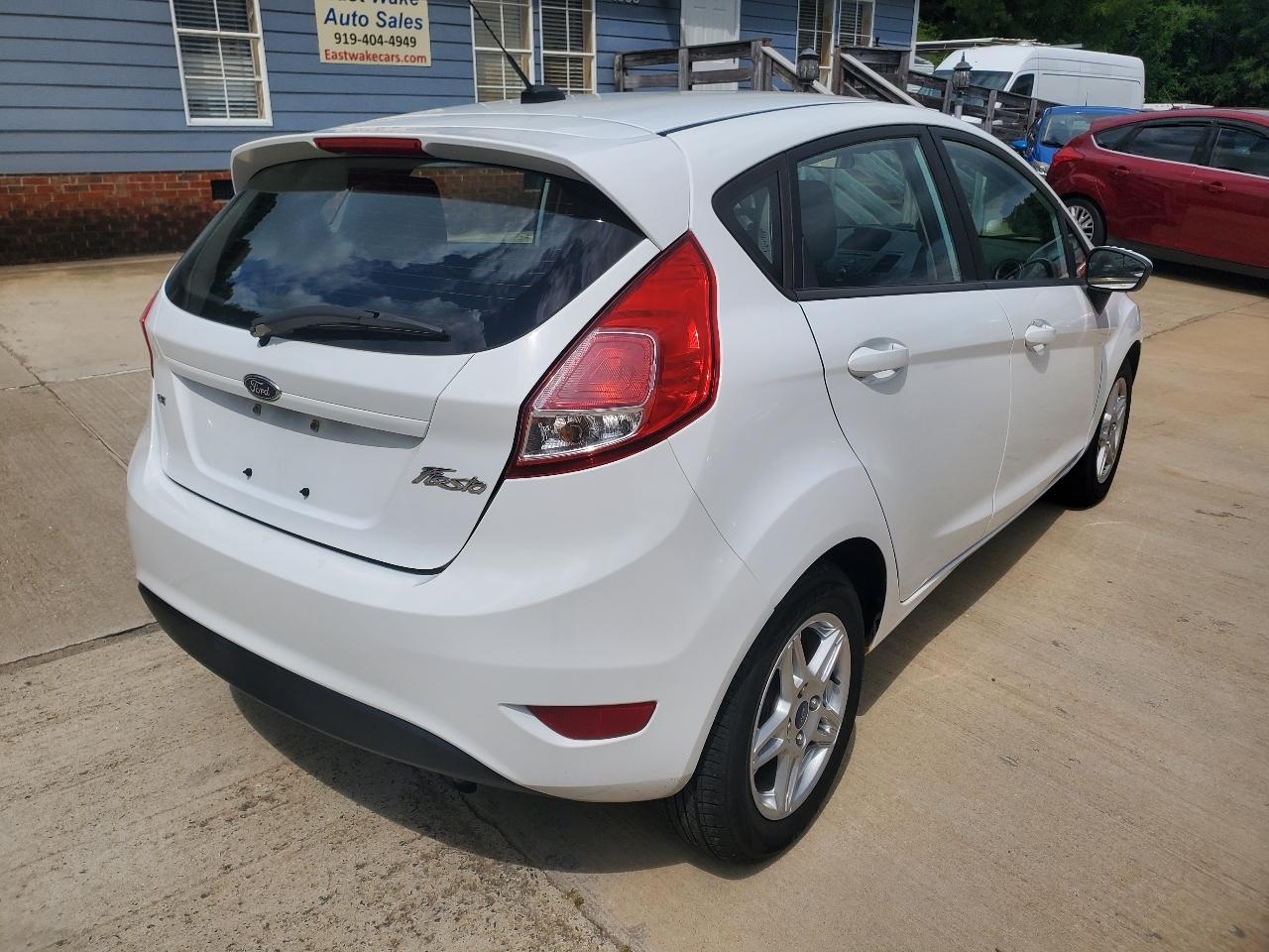 Ford Fiesta SE Hatchback 2017