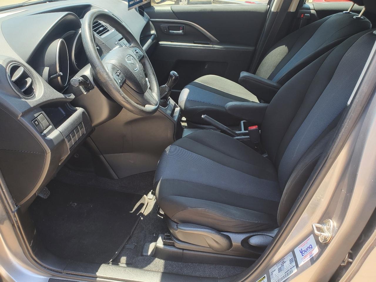 Mazda MAZDA5 Sport 2014