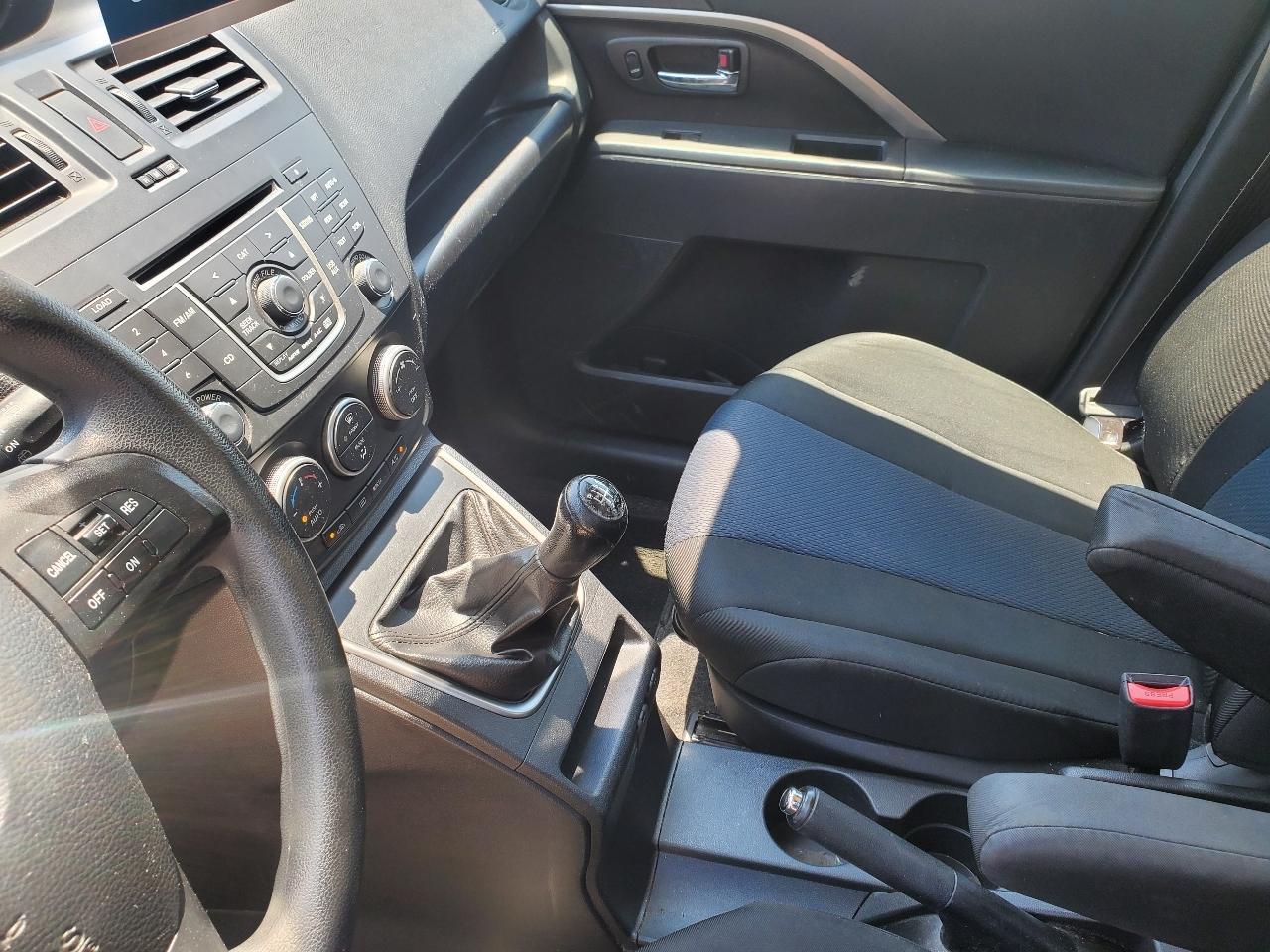 Mazda MAZDA5 Sport 2014