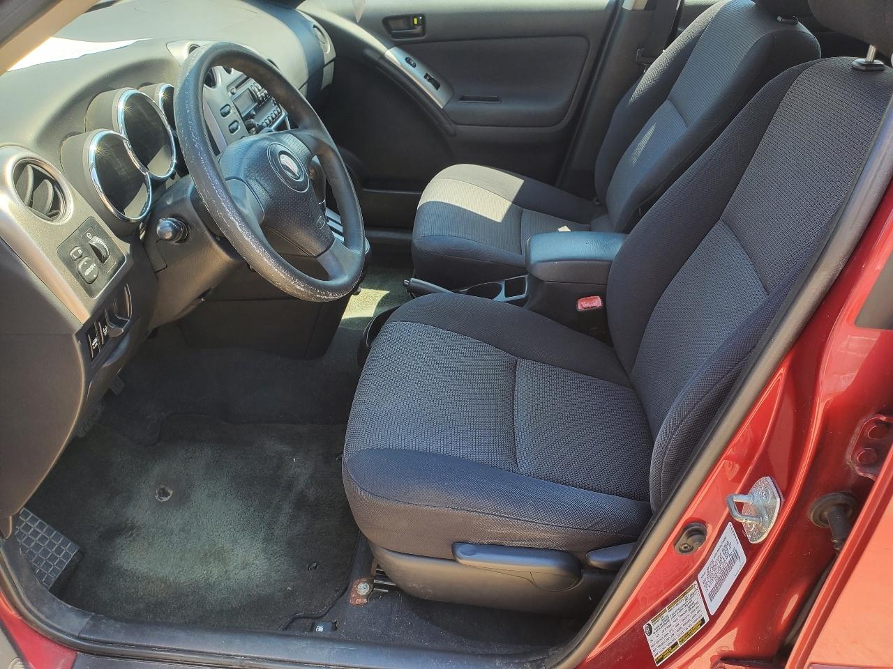 Pontiac Vibe 4dr HB FWD 2008
