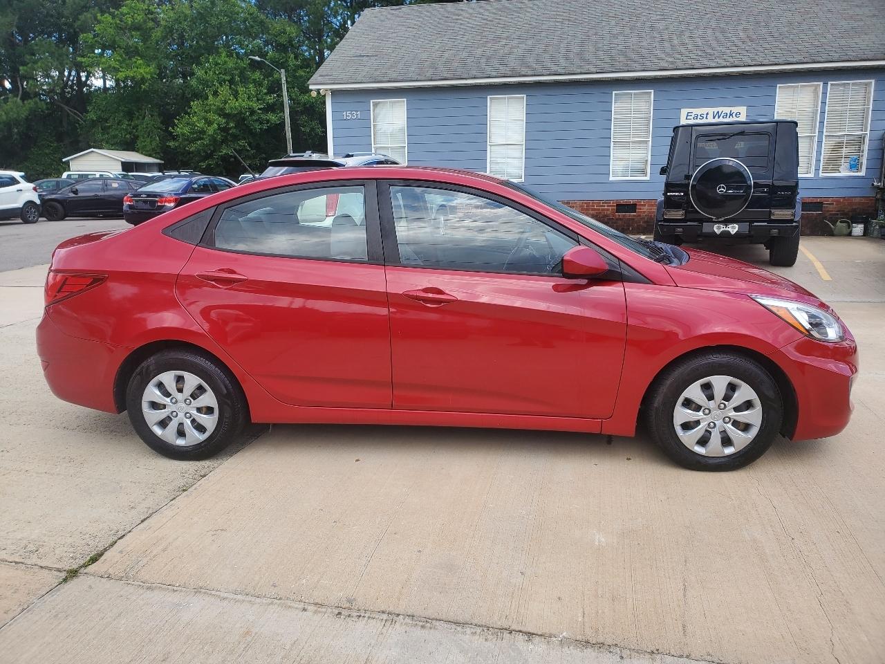 Hyundai Accent SE 2017