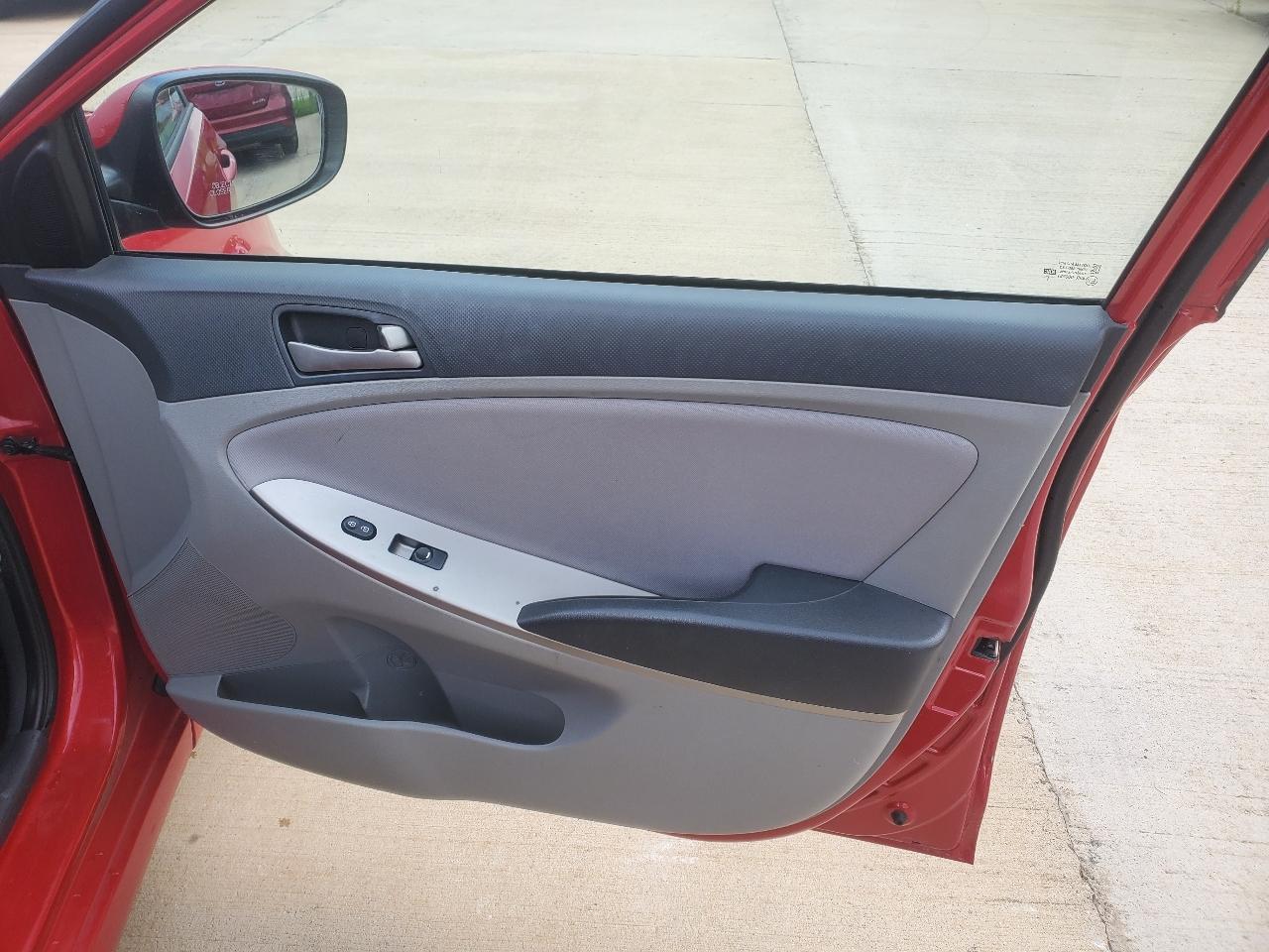 Hyundai Accent SE 2017