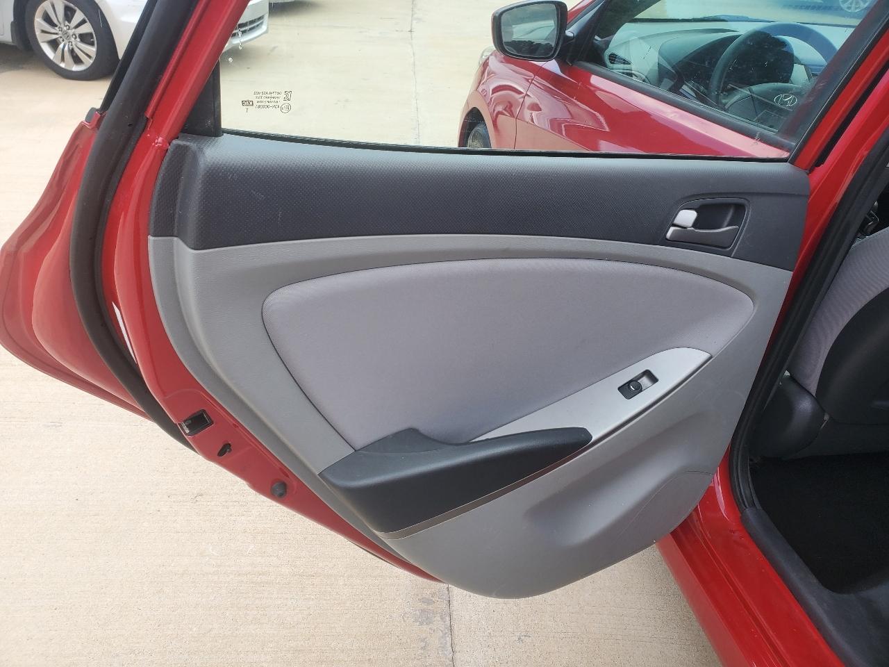 Hyundai Accent SE 2017