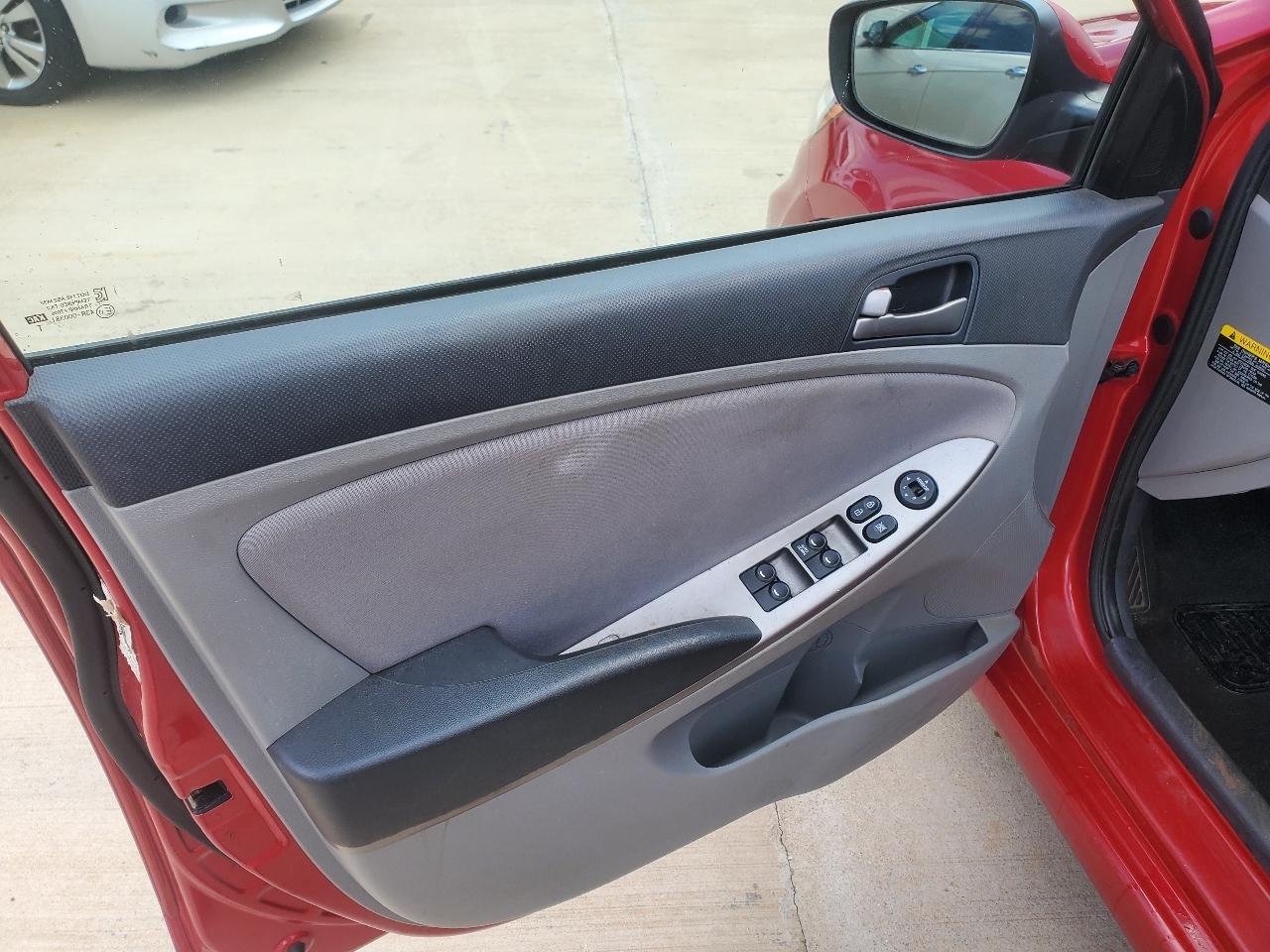 Hyundai Accent SE 2017