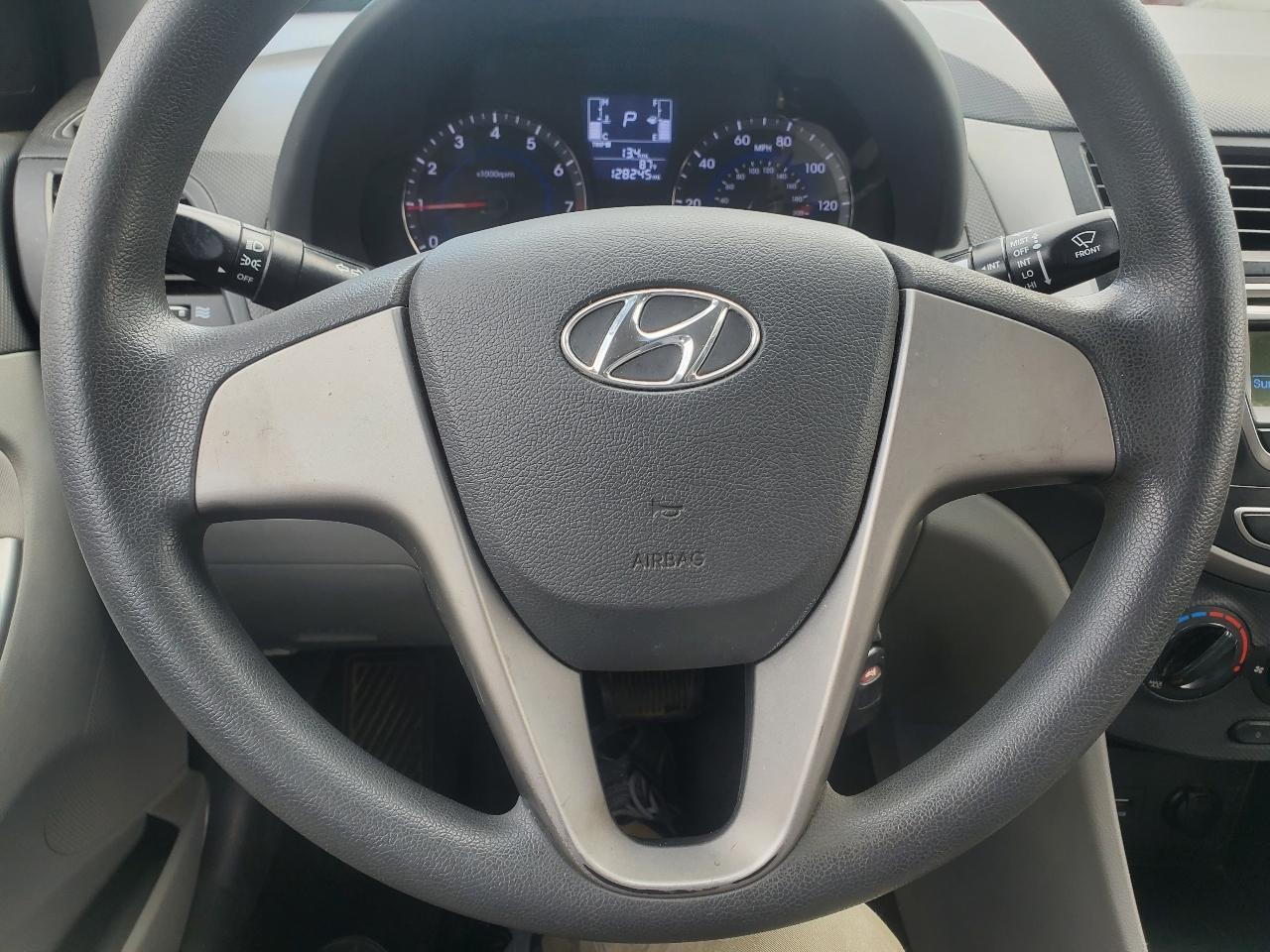 Hyundai Accent SE 2017