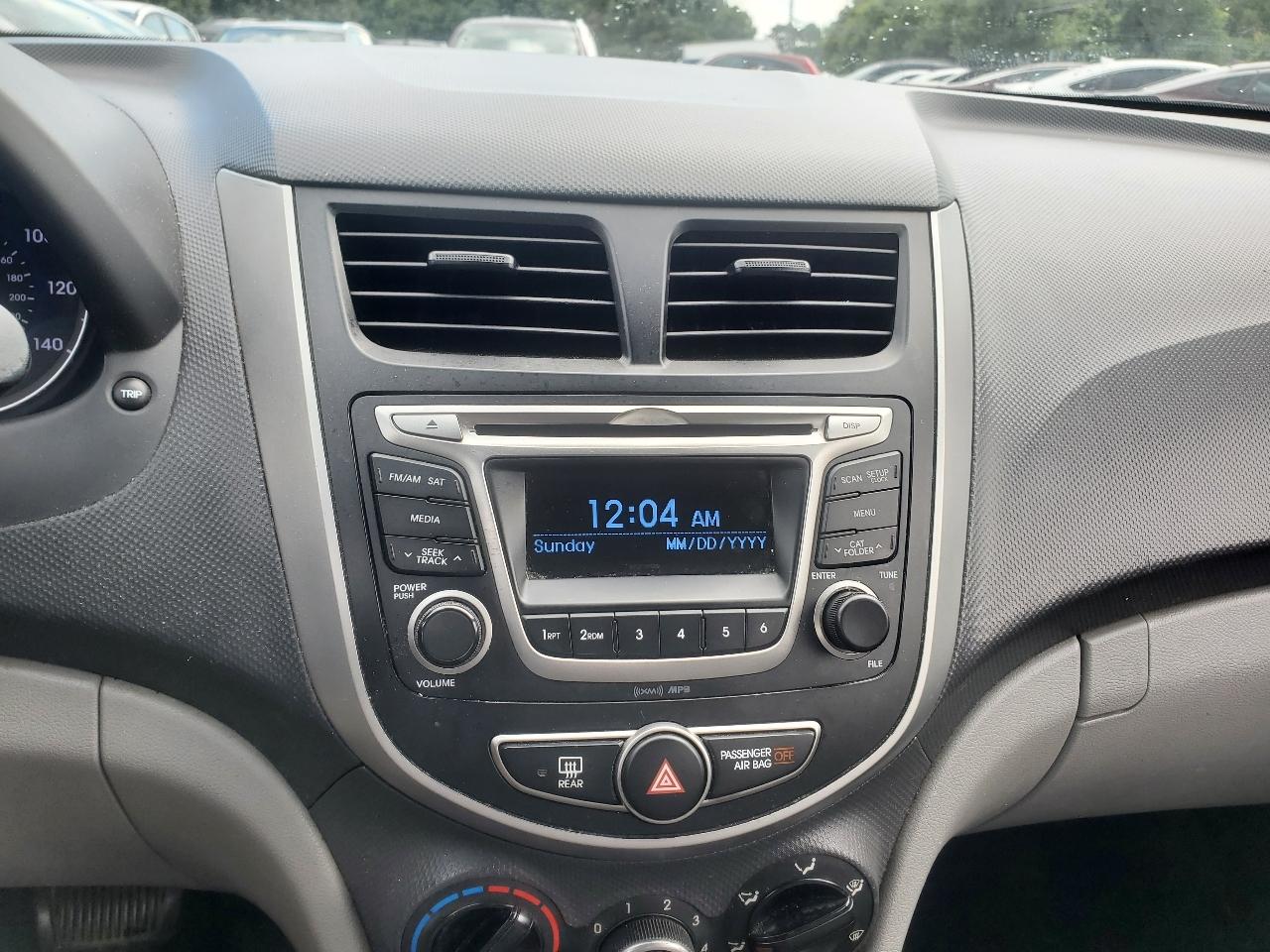 Hyundai Accent SE 2017