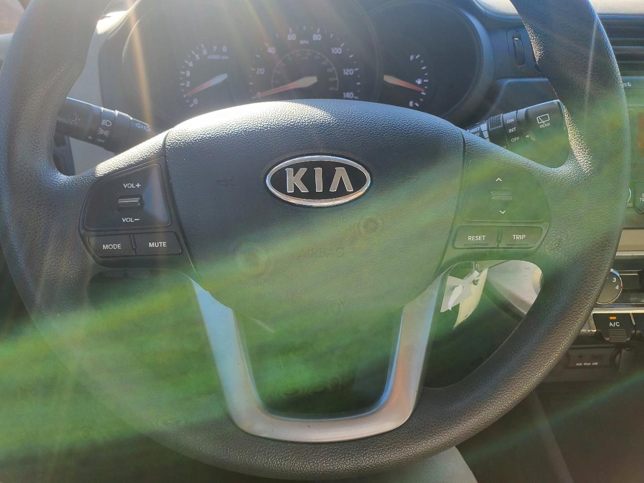 Kia Rio5 LX 2013
