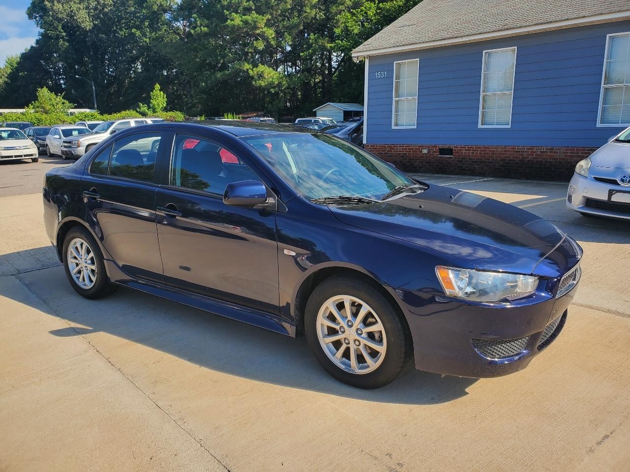 Mitsubishi Lancer ES 2014
