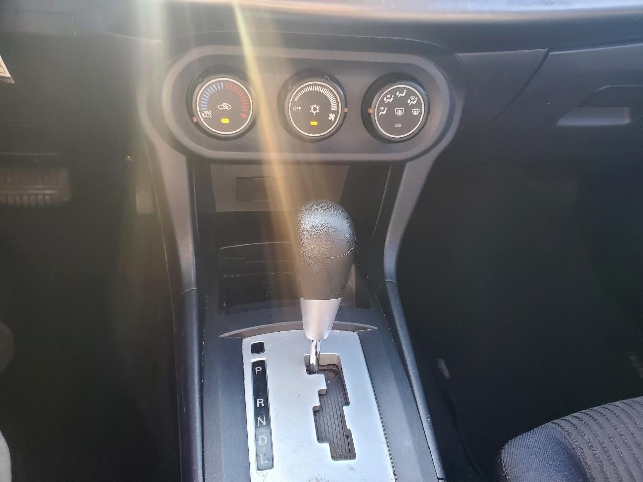 Mitsubishi Lancer ES 2014