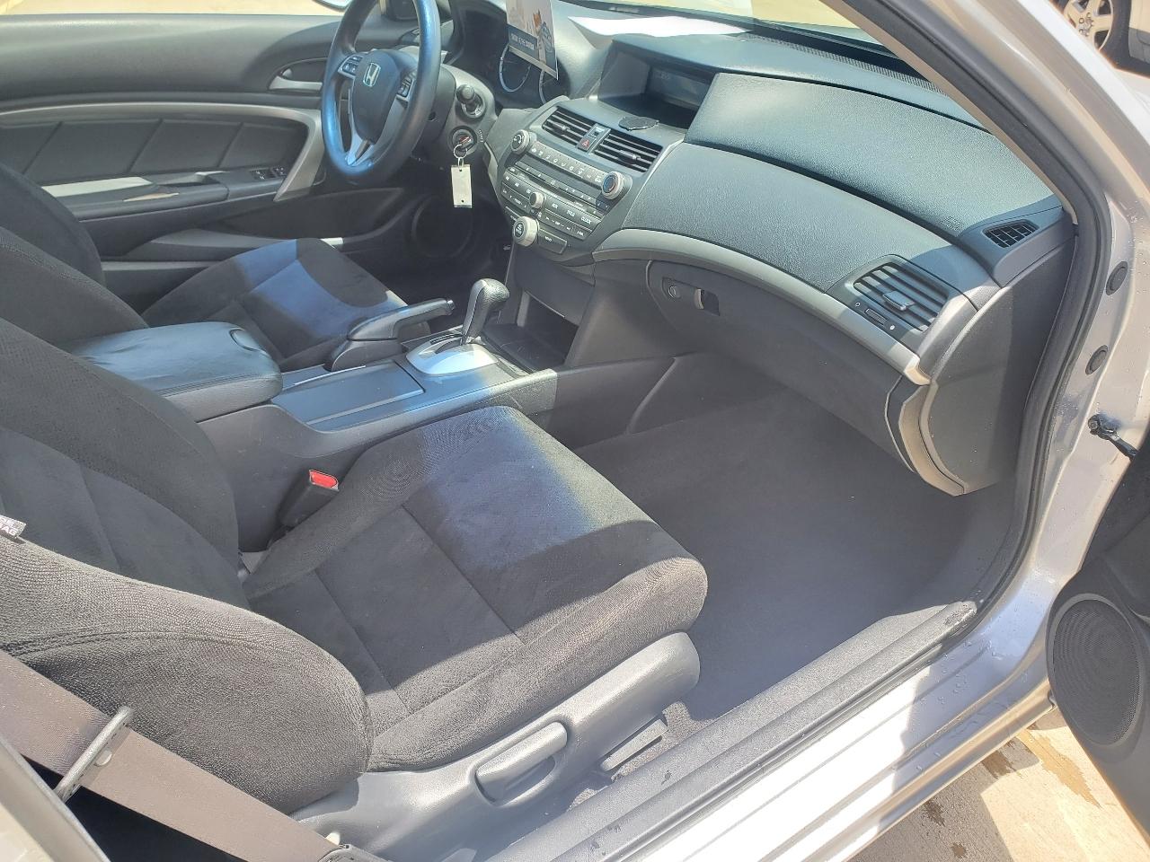 Honda Accord EX coupe AT 2011