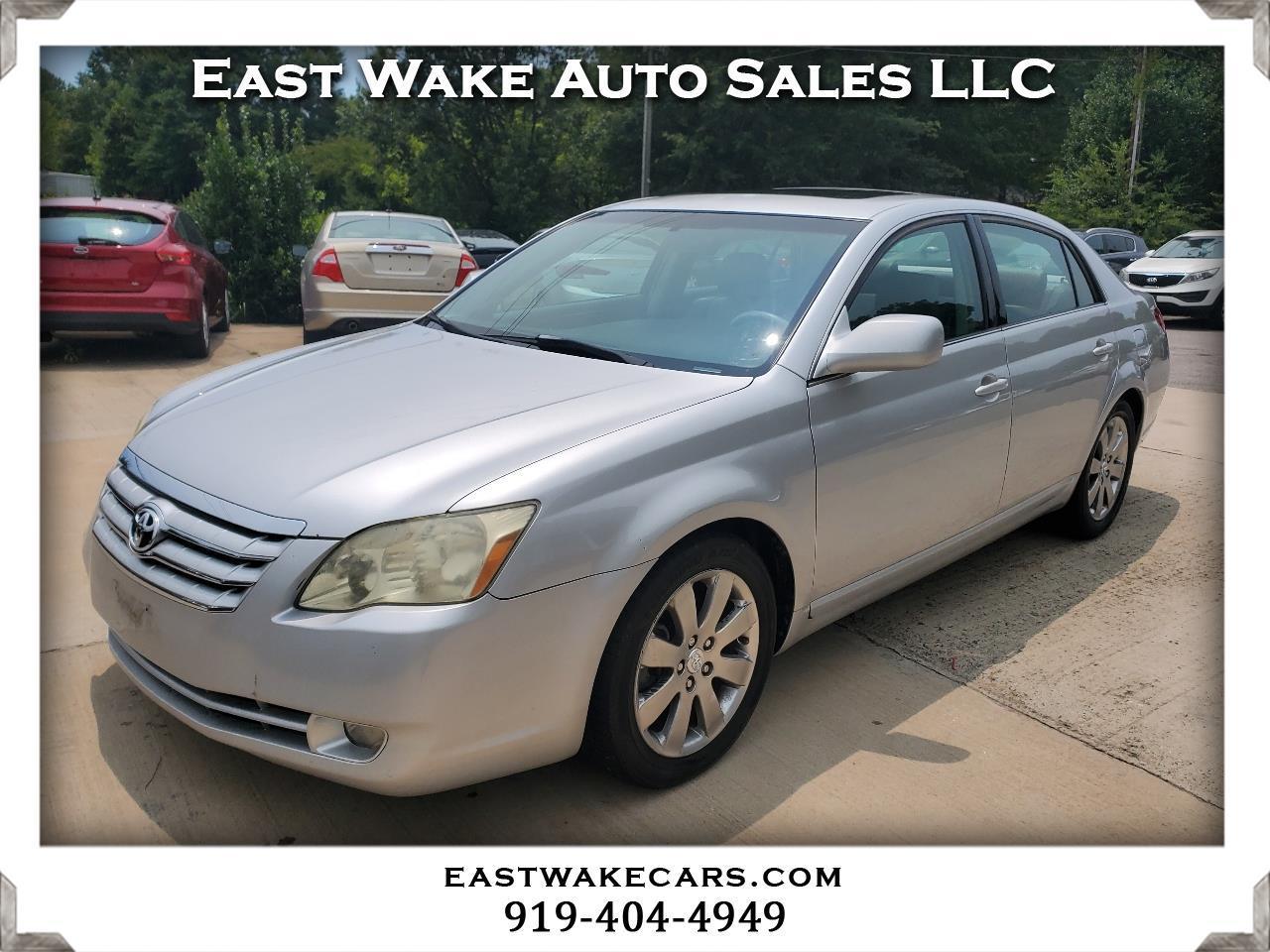 Toyota Avalon XLS 4D Sedan 2005