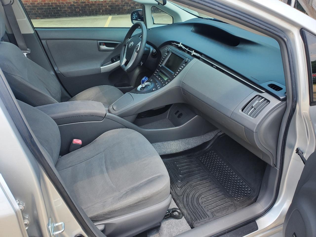 Toyota Prius Prius V 2010
