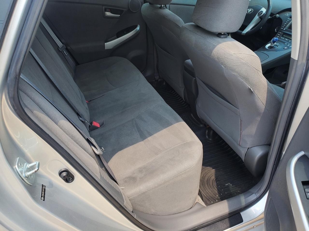 Toyota Prius Prius V 2010
