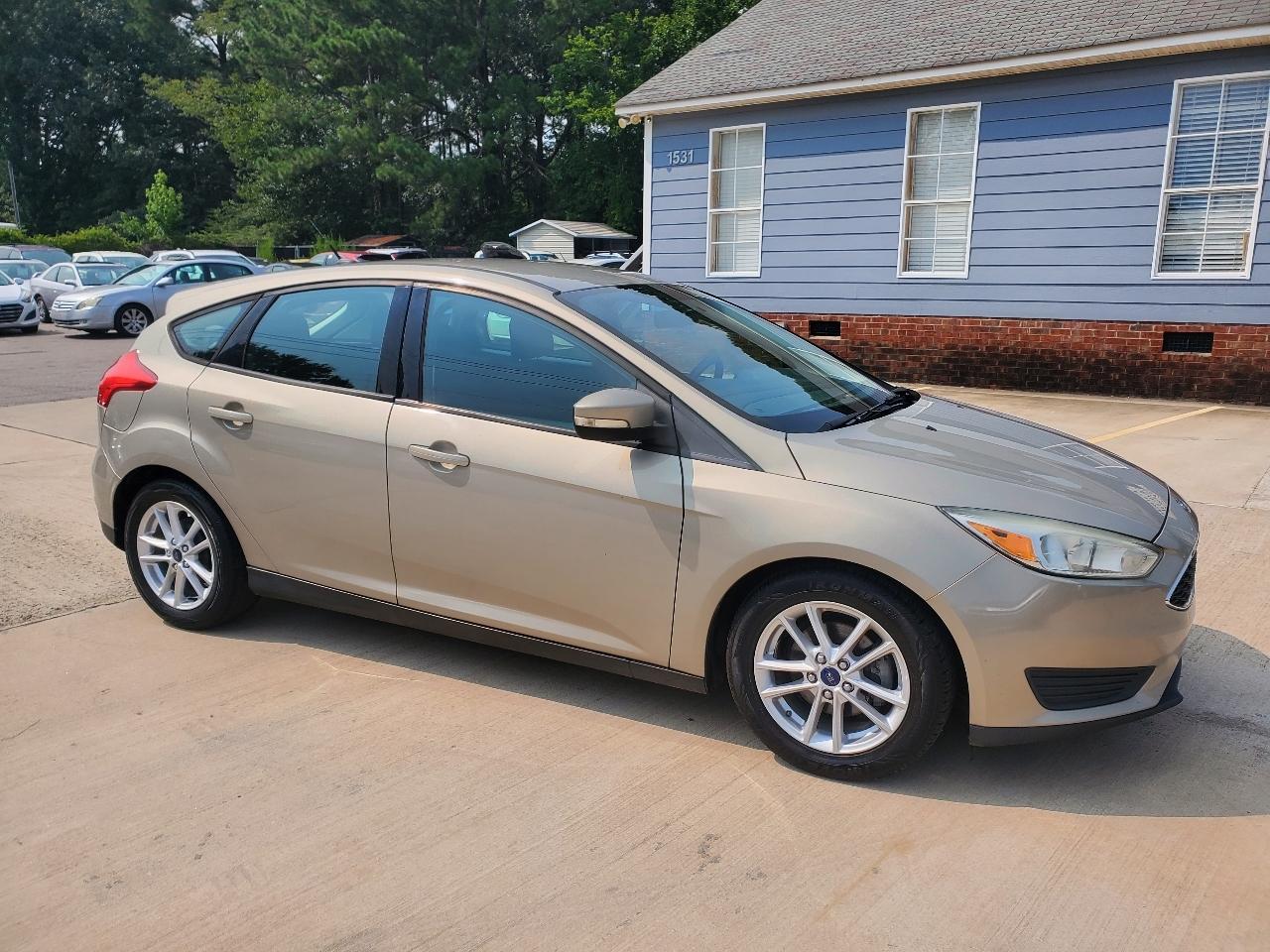 Ford Focus SE 2015