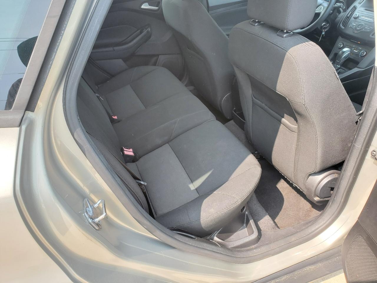 Ford Focus SE 2015