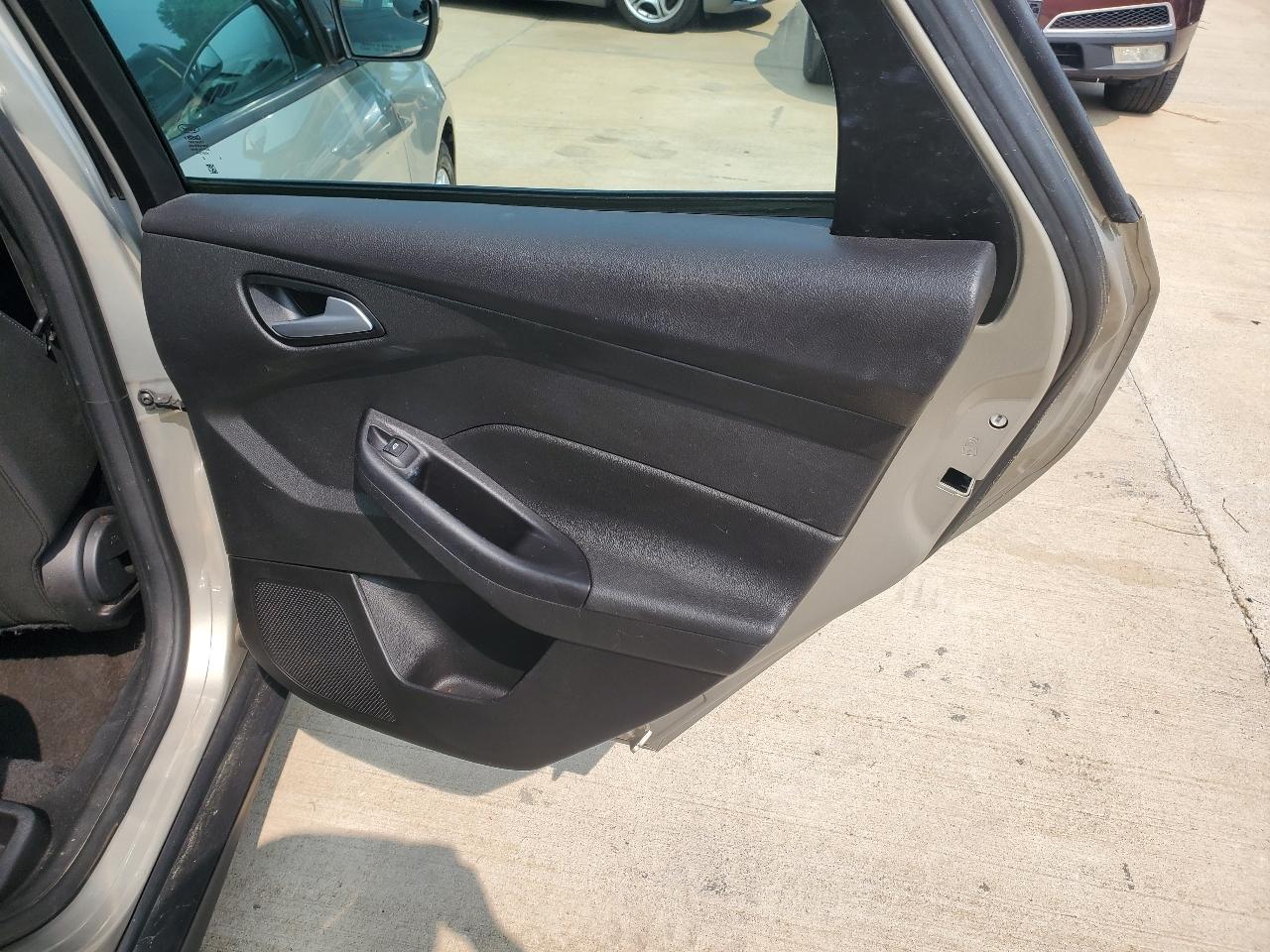 Ford Focus SE 2015