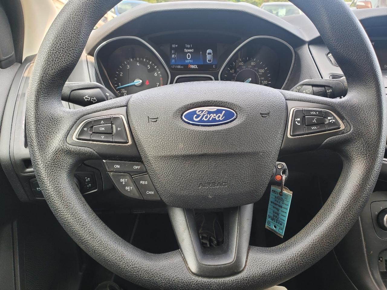 Ford Focus SE 2015