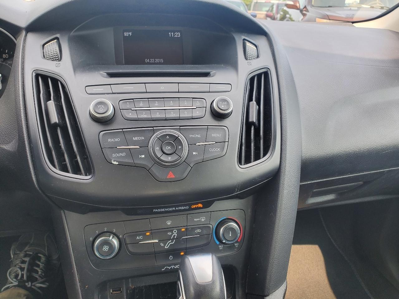Ford Focus SE 2015