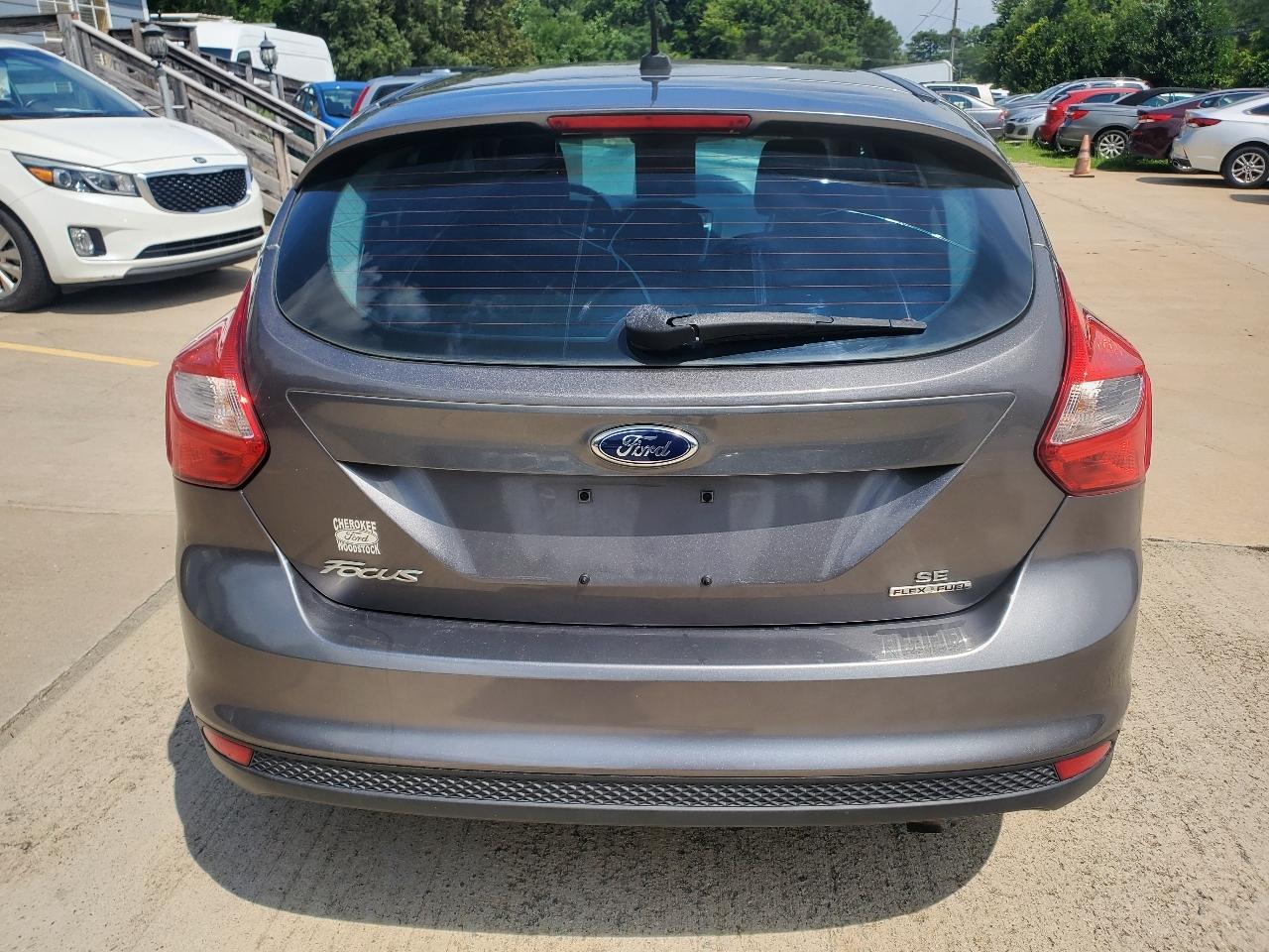Ford Focus SE 2012