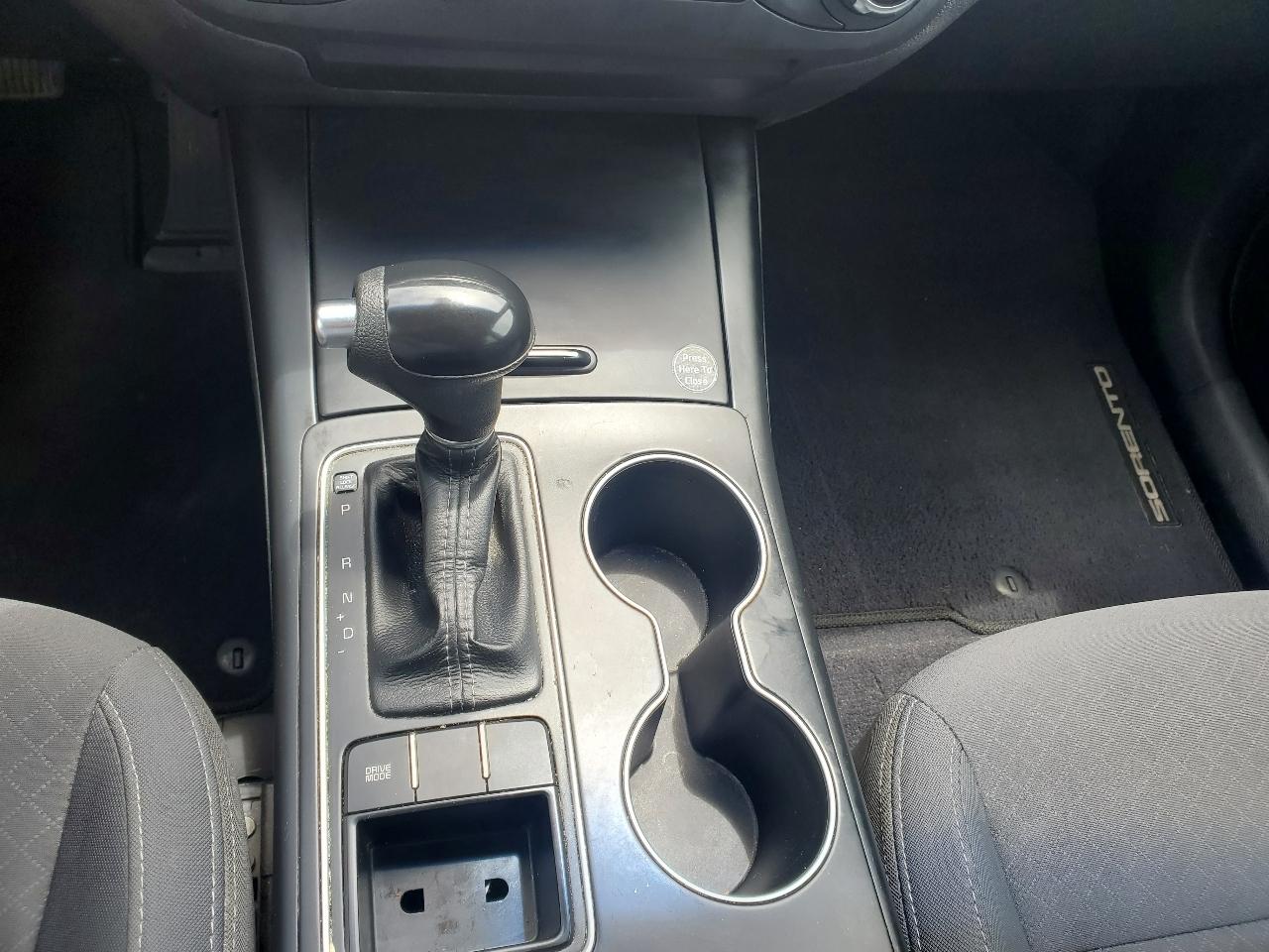 Kia Sorento LX 2WD 2016