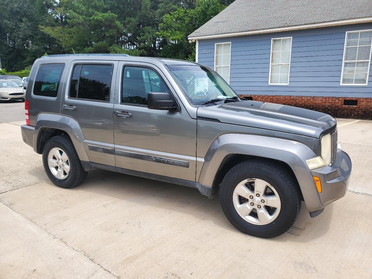 Jeep Liberty Sport 2WD 2012