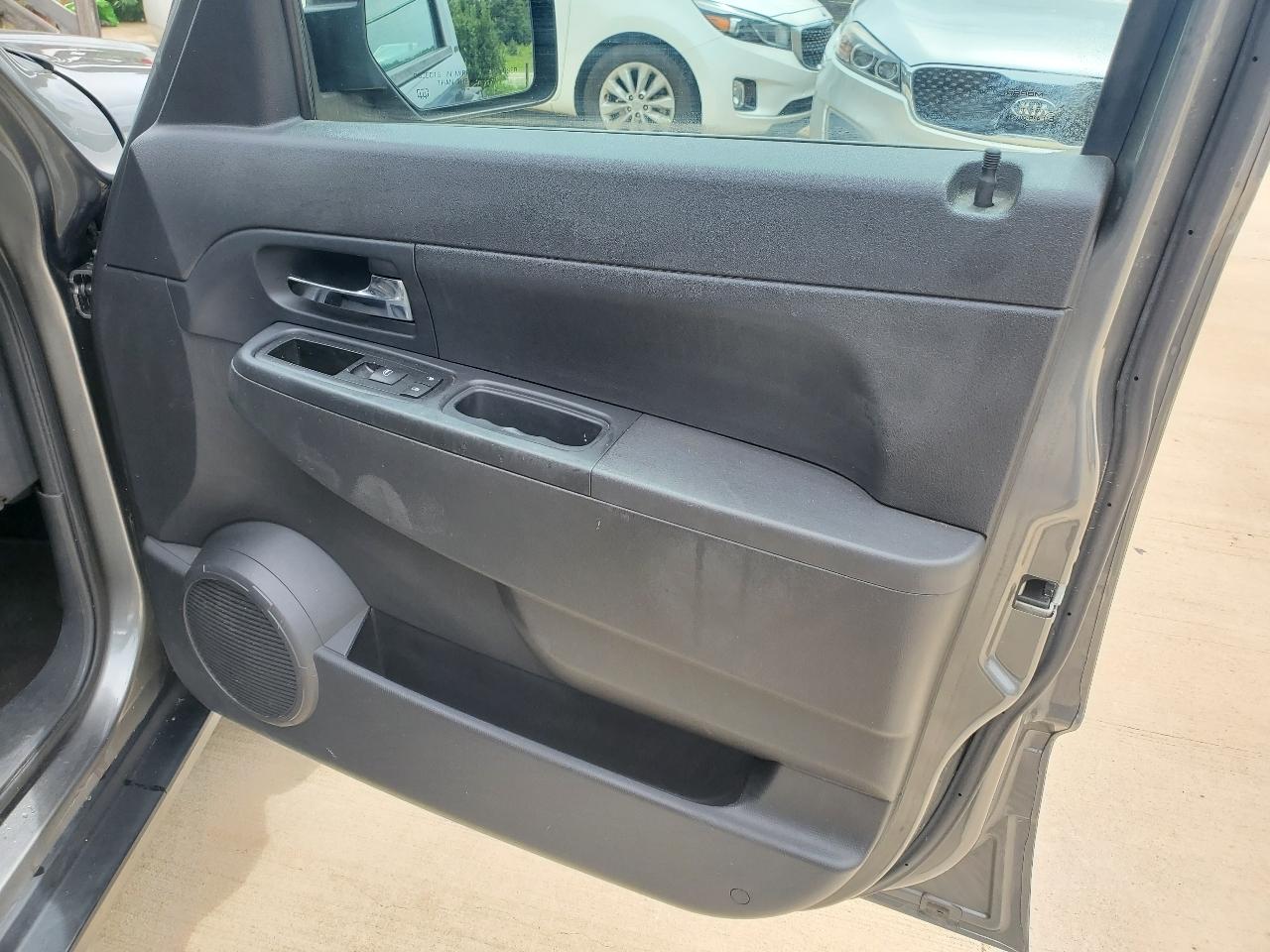 Jeep Liberty Sport 2WD 2012