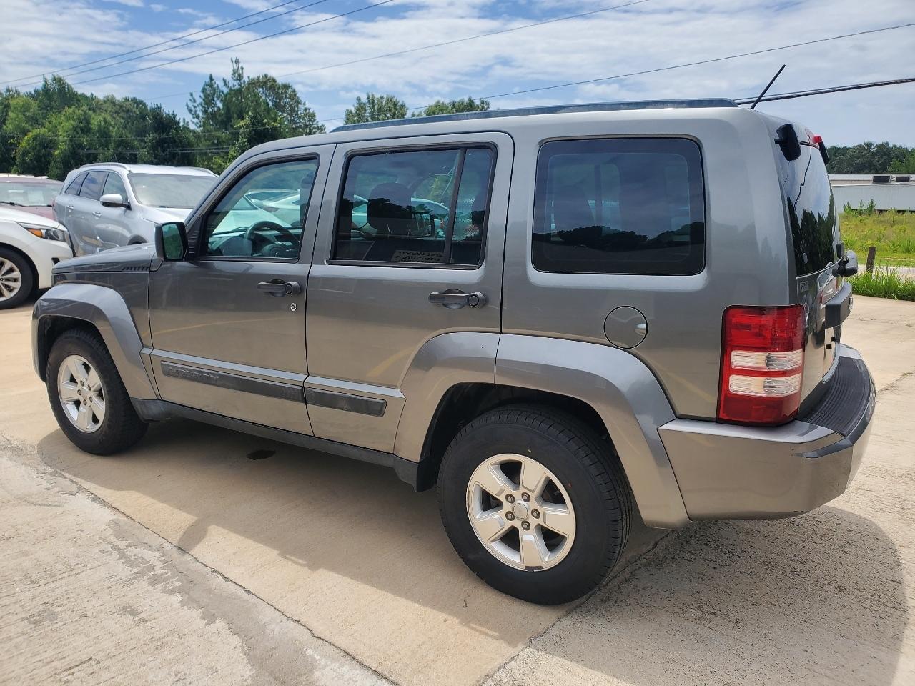 Jeep Liberty Sport 2WD 2012