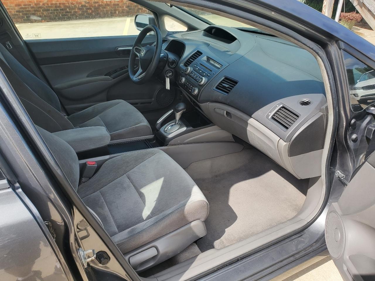 Honda Civic LX sedan 2010