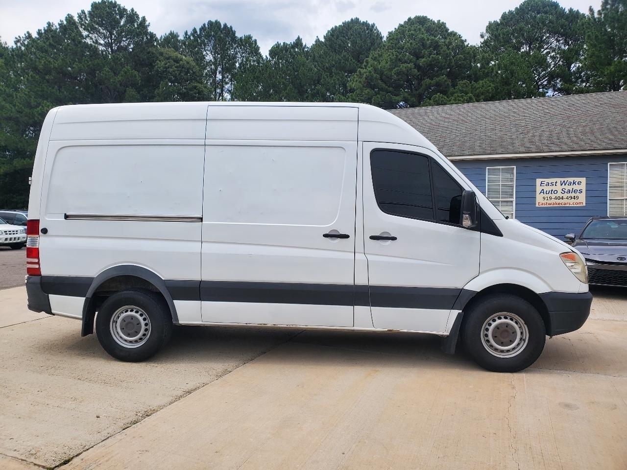 Freightliner Sprinter 2500 144-in. WB 2012