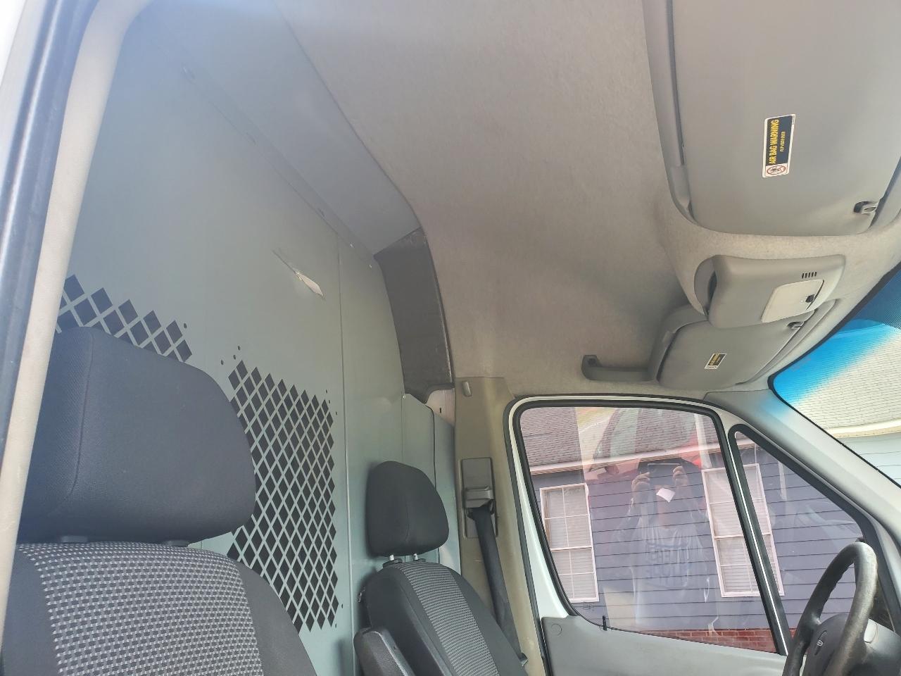 Freightliner Sprinter 2500 144-in. WB 2012