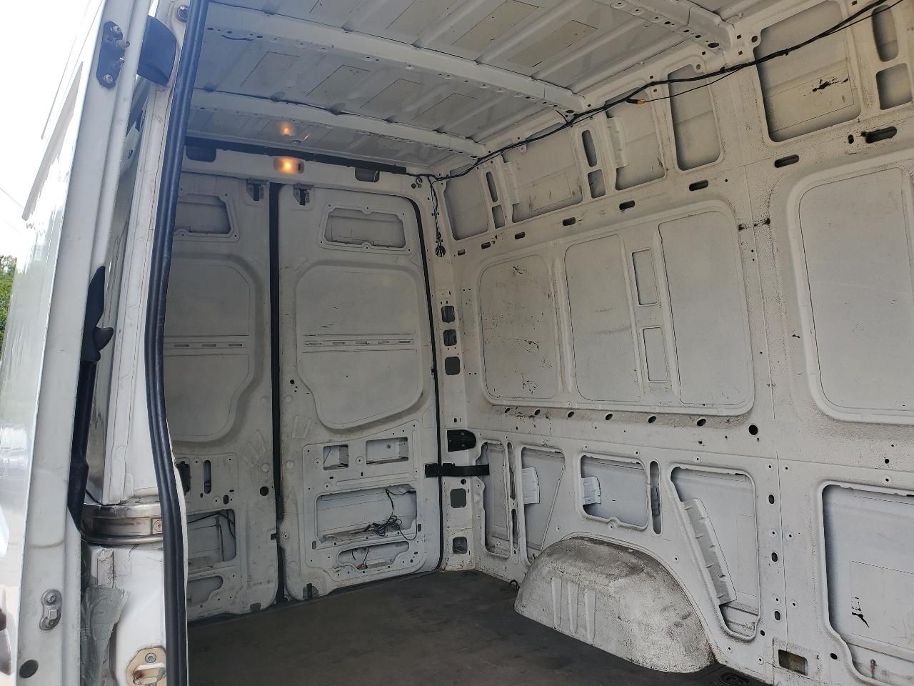 Freightliner Sprinter 2500 144-in. WB 2012