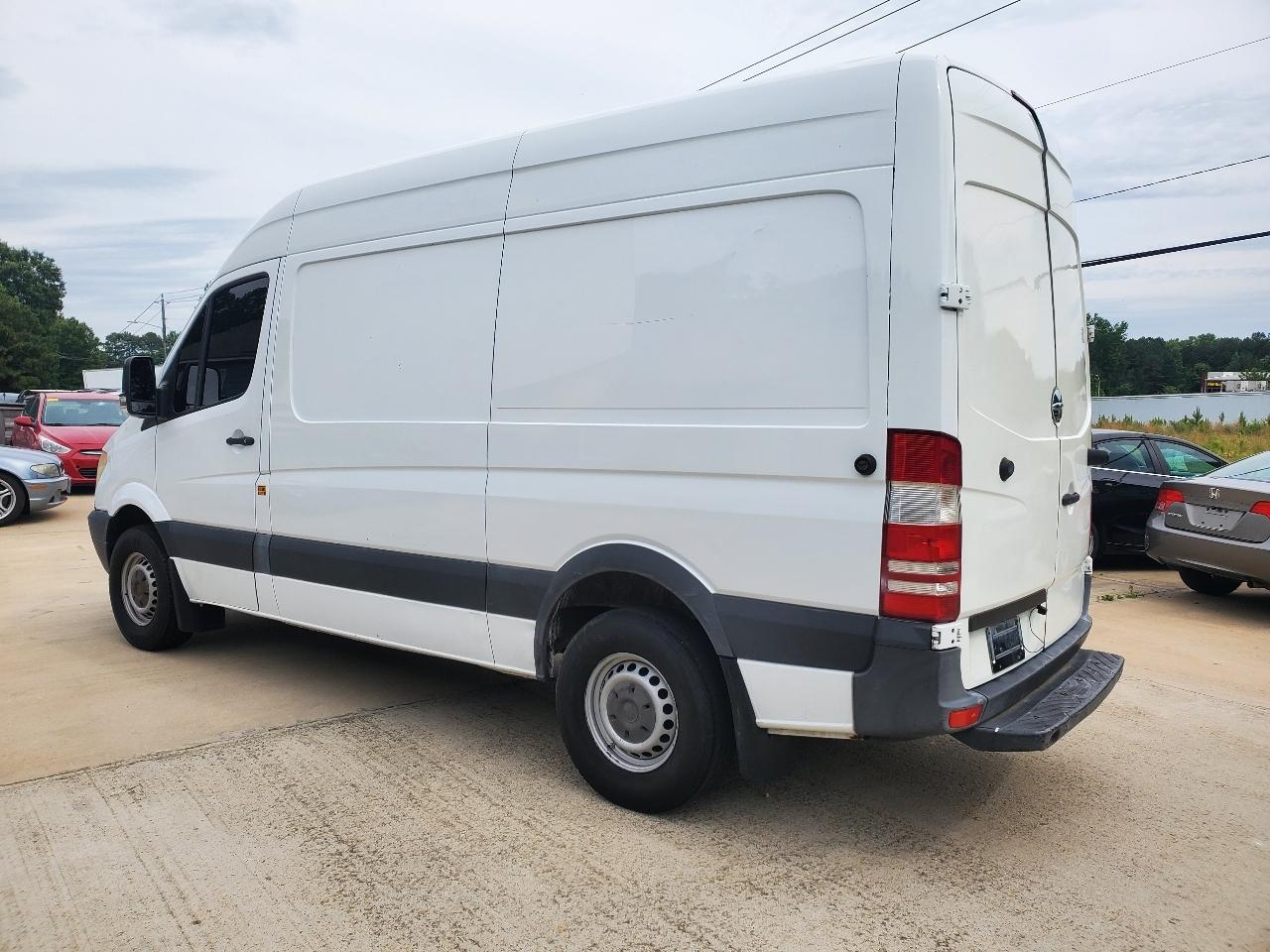 Freightliner Sprinter 2500 144-in. WB 2012