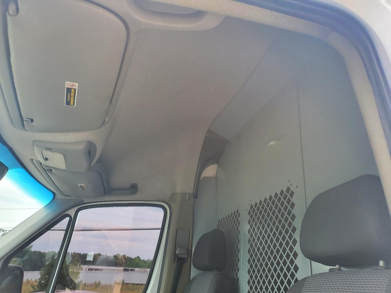 Freightliner Sprinter 2500 144-in. WB 2012