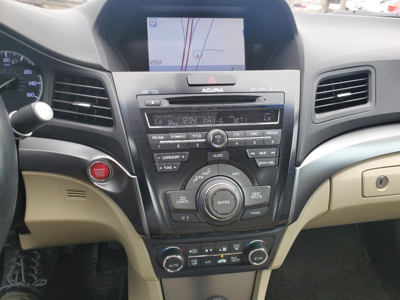 Acura ILX 5-Spd AT w/ Technology Package 2013