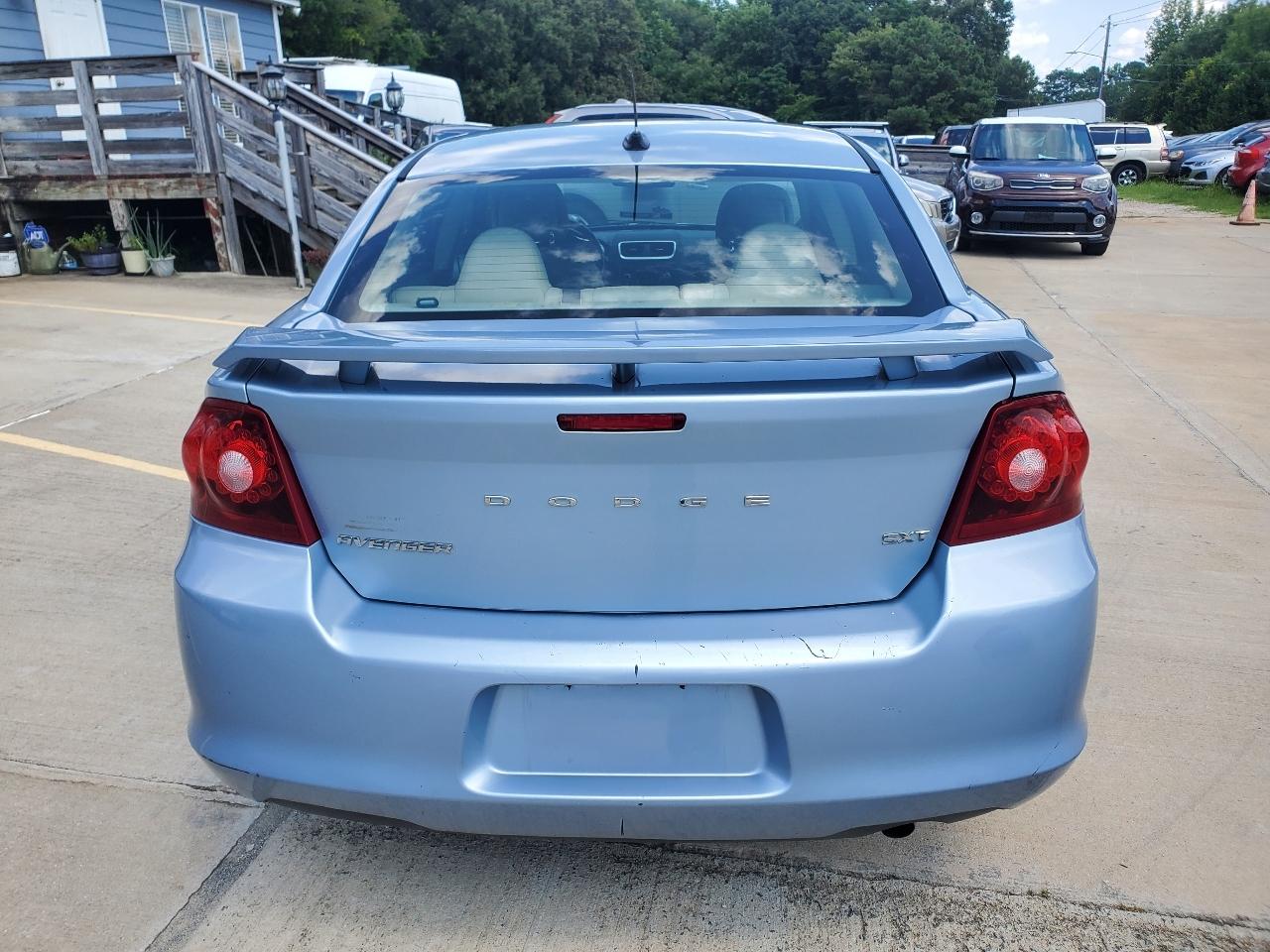 Dodge Avenger SXT 2013