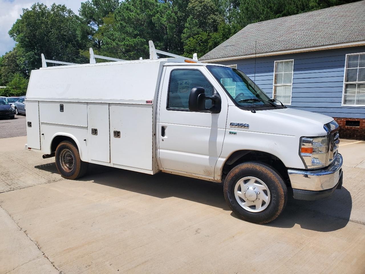 Ford Econoline E-350 Super Duty 2014