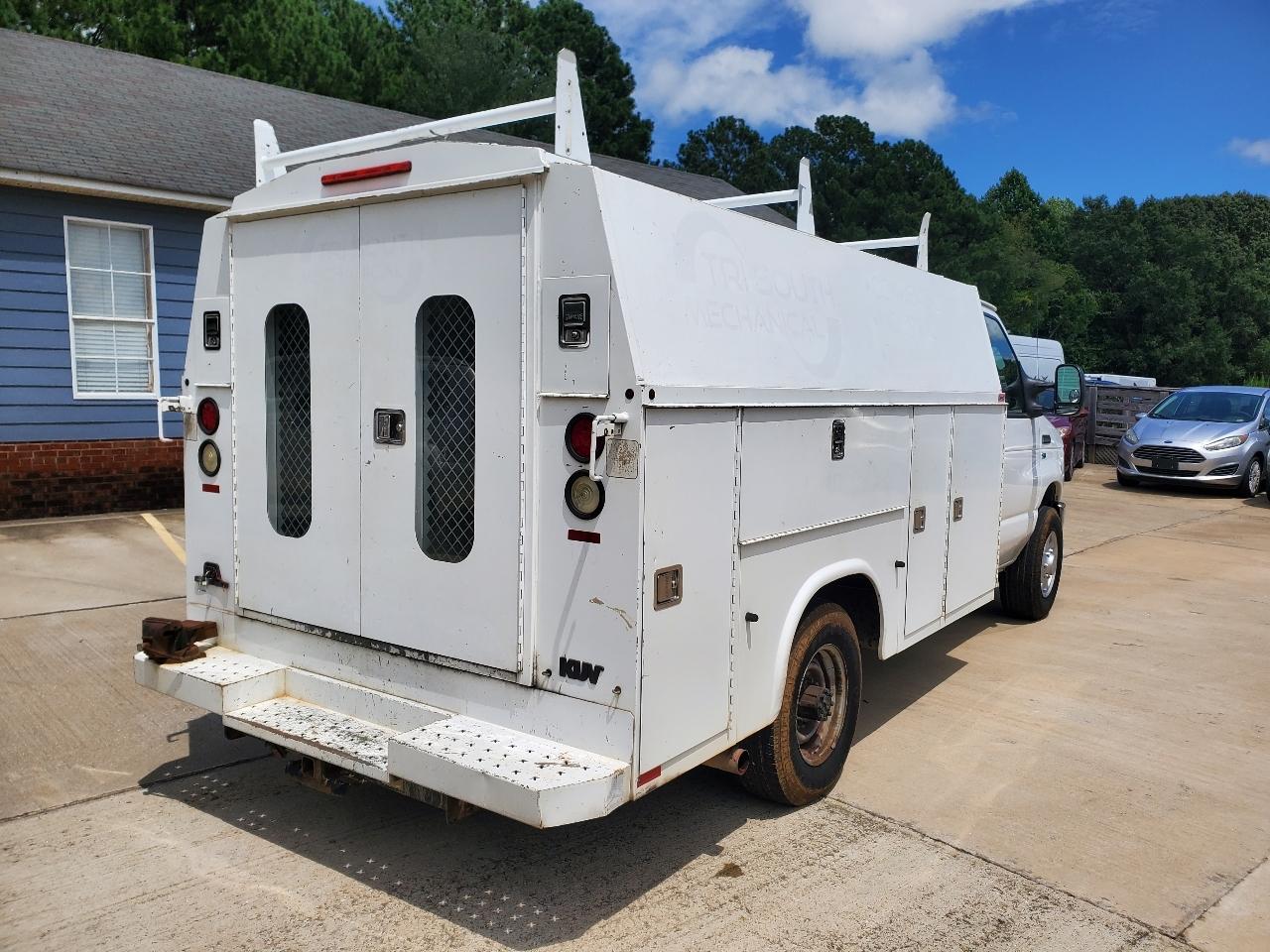Ford Econoline E-350 Super Duty 2014