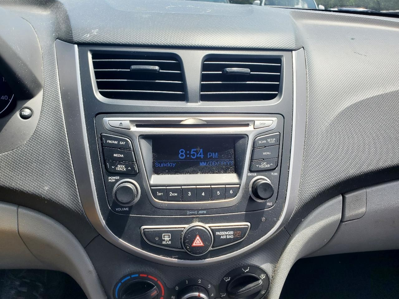 Hyundai Accent SE 4-Door 6A 2016